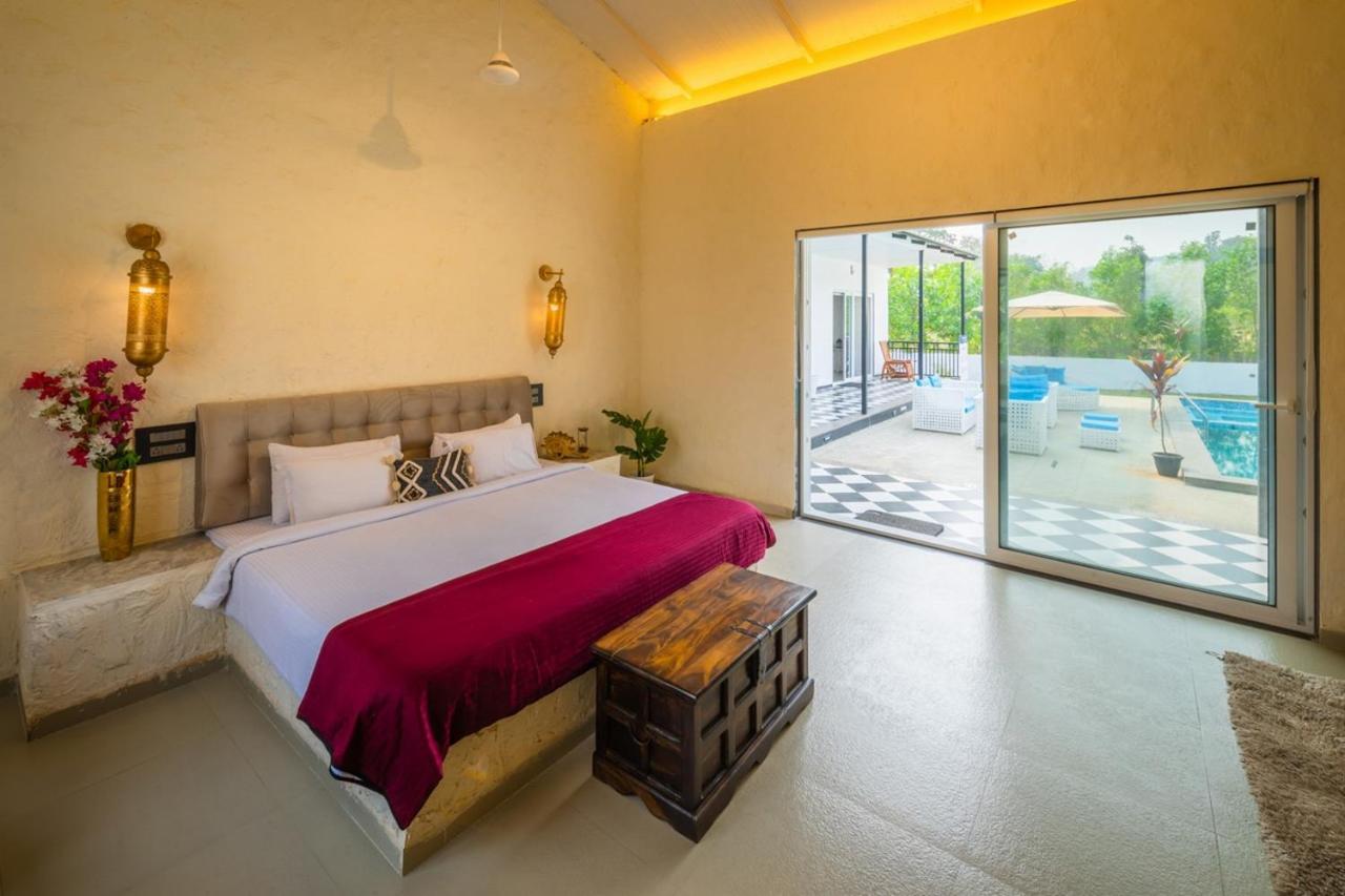 Saffronstays Turquoise Maison, Karjat Exteriér fotografie